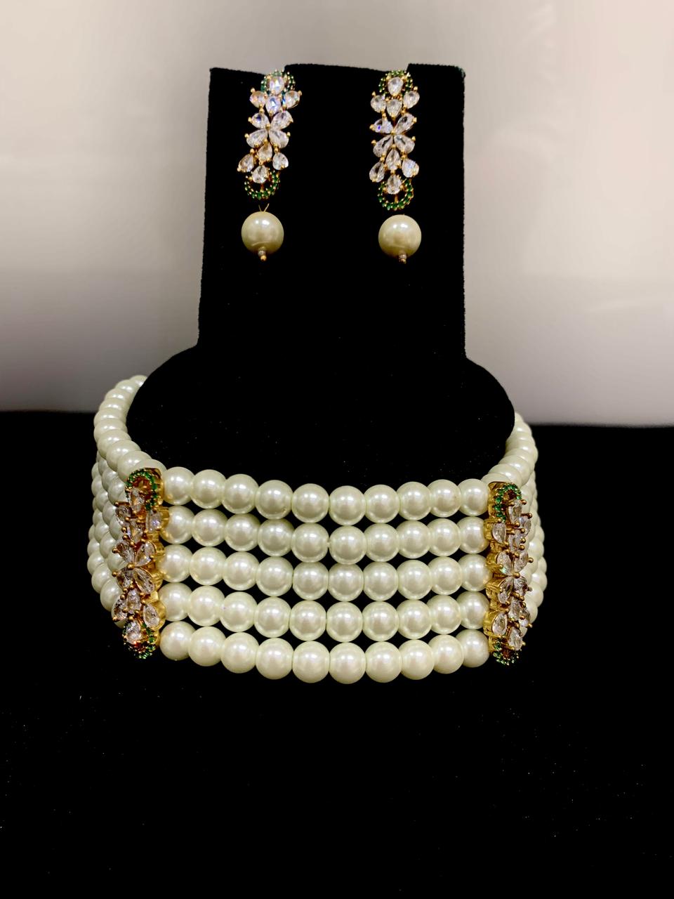 AD Pearl Four Layers Chokker 1