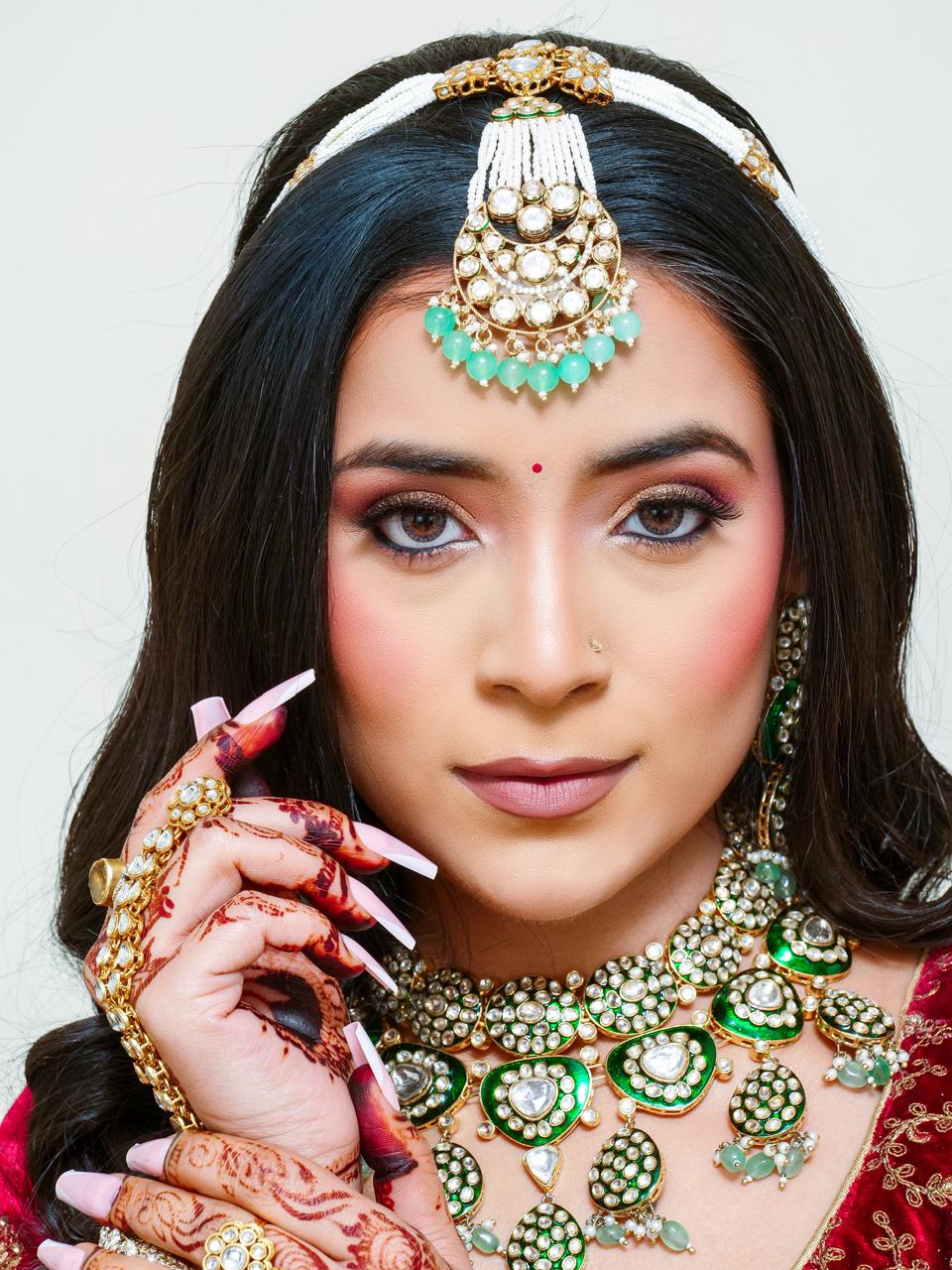 Green Meenakari Polki Chokkar Set